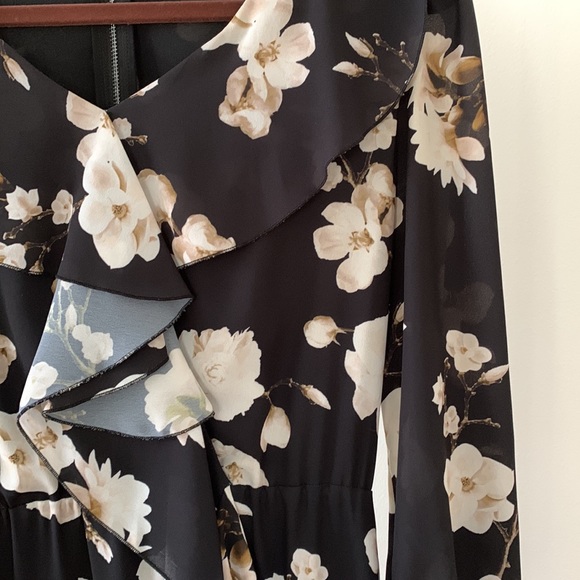 ALICE + OLIVIA DRESS - Picture 2 of 3